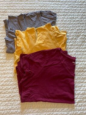 Old Navy Tee Bundle in Berry, Mustard, and Gray
